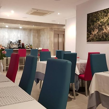 Hotel Avenida Plaza Alzira Eksteriør billede