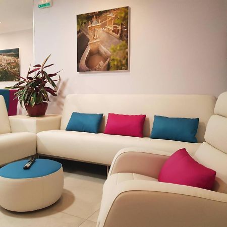Hotel Avenida Plaza Alzira Eksteriør billede