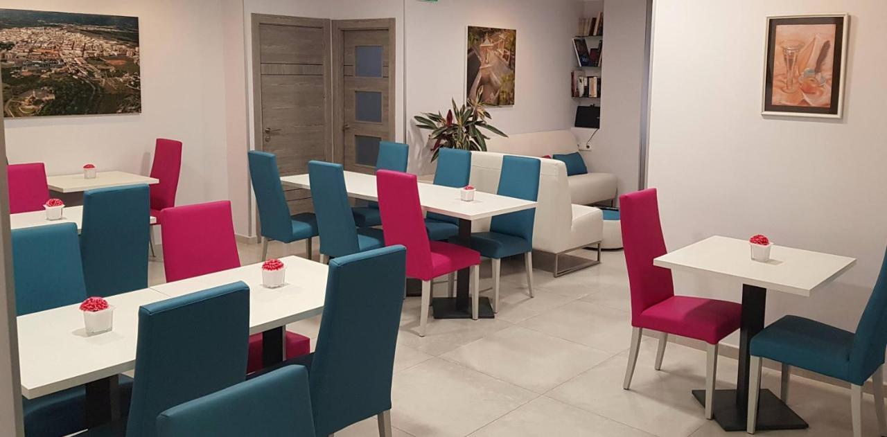 Hotel Avenida Plaza Alzira Eksteriør billede