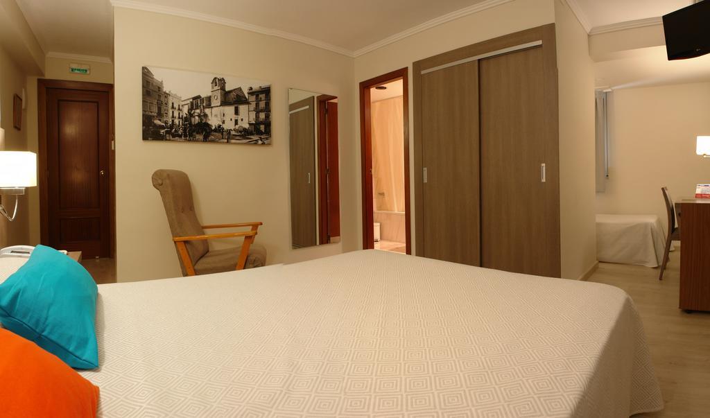 Hotel Avenida Plaza Alzira Værelse billede