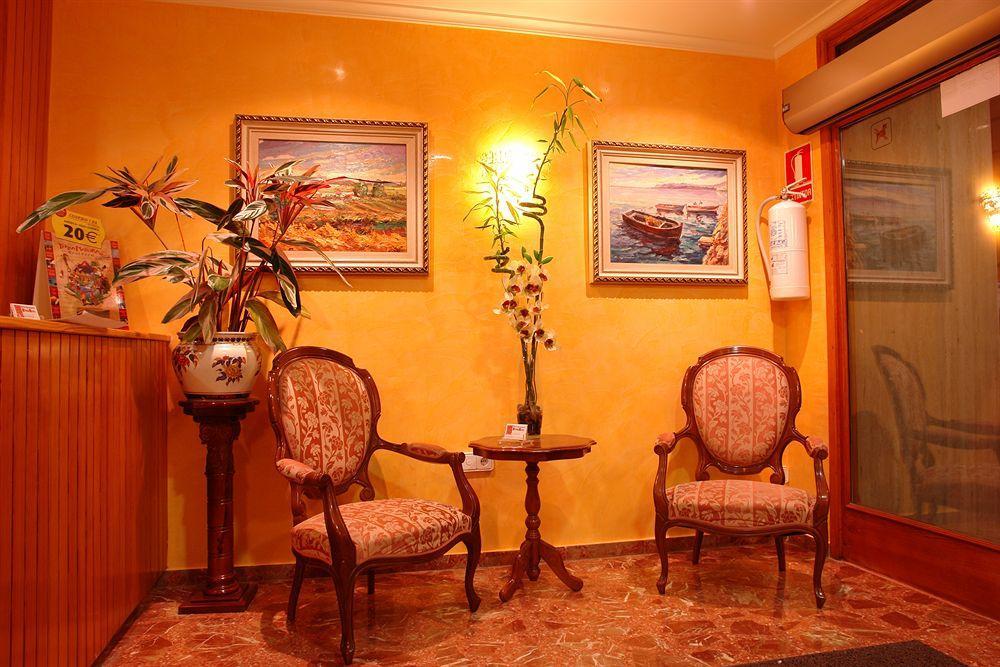 Hotel Avenida Plaza Alzira Eksteriør billede