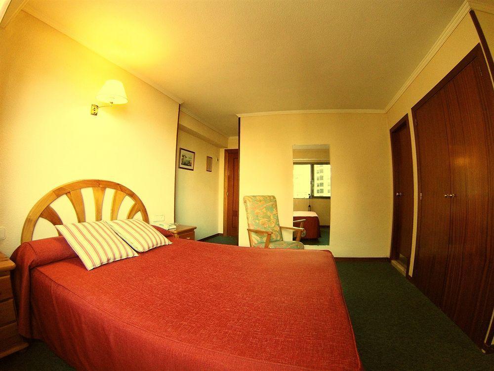 Hotel Avenida Plaza Alzira Eksteriør billede