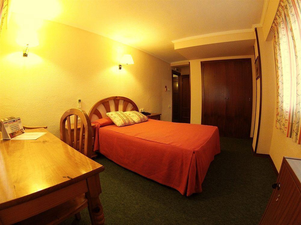 Hotel Avenida Plaza Alzira Eksteriør billede