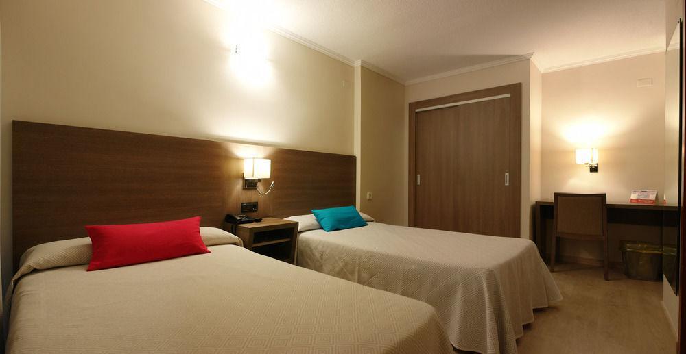 Hotel Avenida Plaza Alzira Eksteriør billede