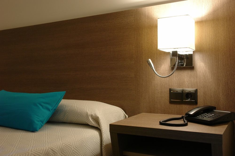 Hotel Avenida Plaza Alzira Eksteriør billede