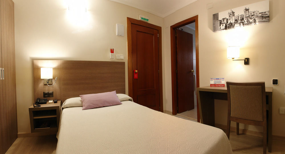 Hotel Avenida Plaza Alzira Eksteriør billede